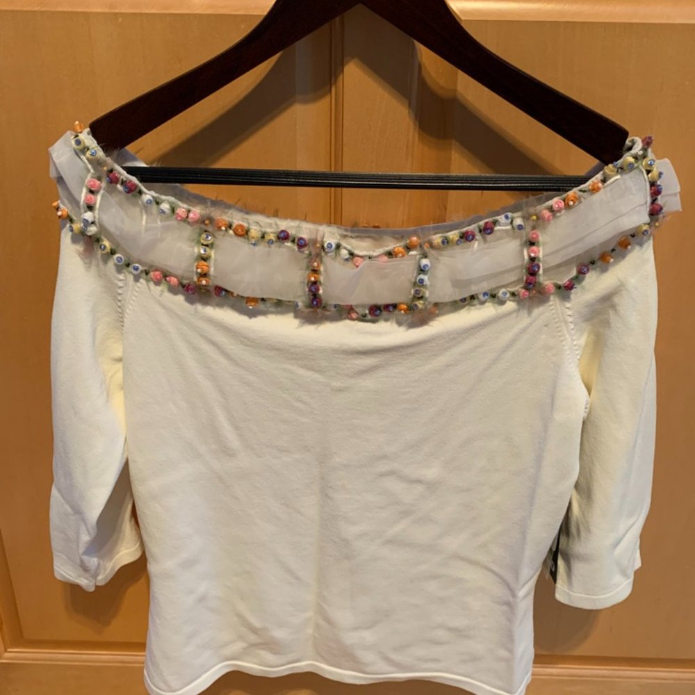 NWT: Unique/Incredibly Detailed Stretch Top